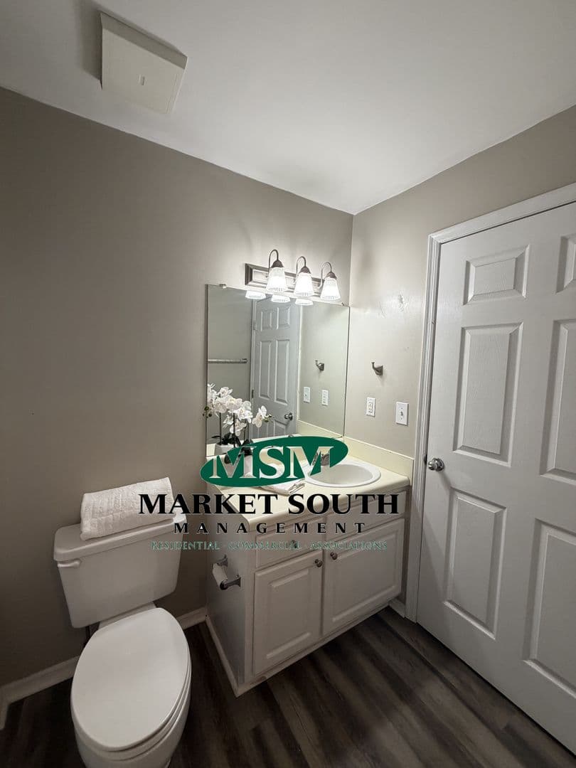 Savannah House: 12300 Apache Avenue