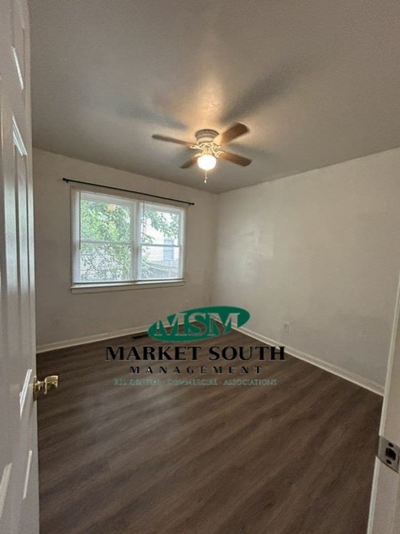 Savannah House: 738 E. Anderson Street
