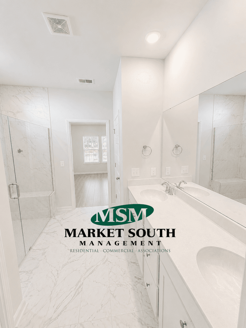 Pooler House: 108 Holloway Hill