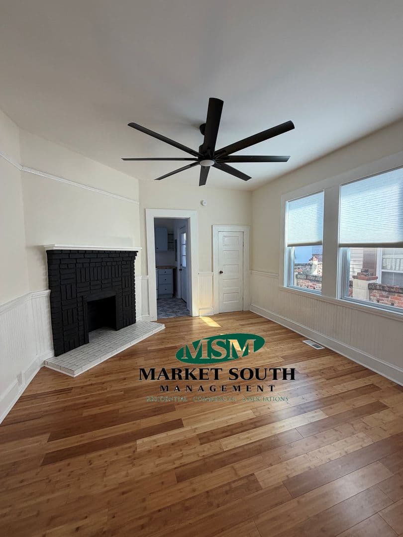 Savannah Apartment: 1016 E. Bolton Street