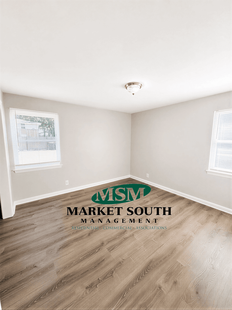 Savannah Apartment: 4 W. 53rd Street #1