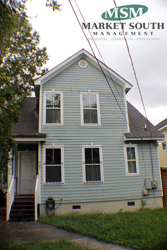 Savannah House: 727 E. Henry Street
