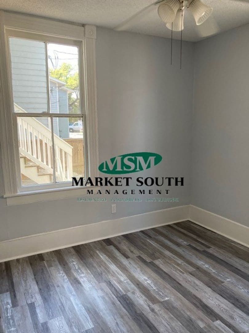 Savannah Apartment: 1415 Habersham Street