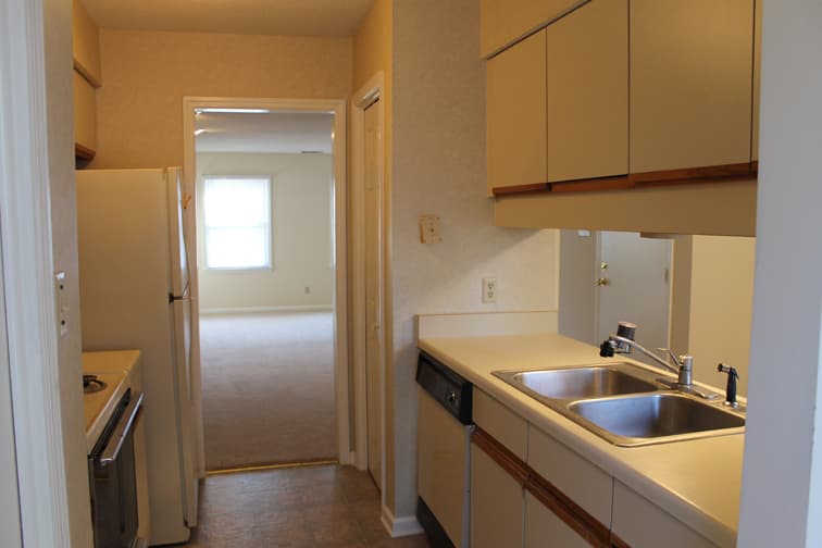 Savannah House: 6501 Habersham Street