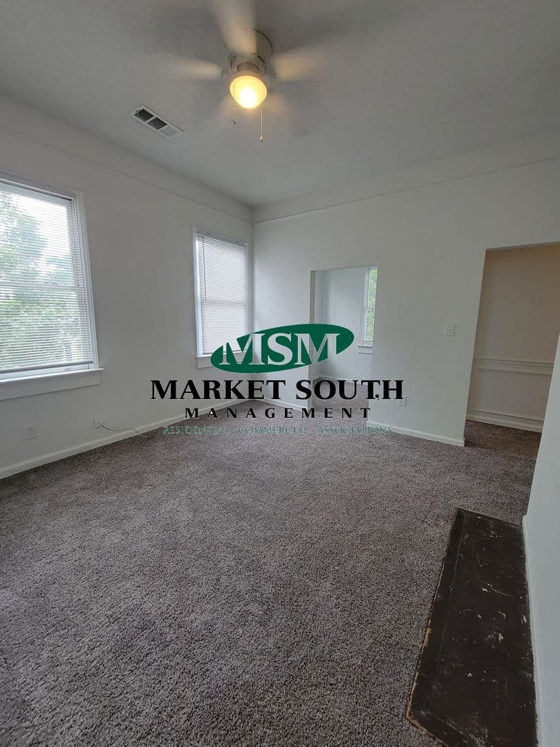 Savannah Apartment: 210 E. Anderson Street