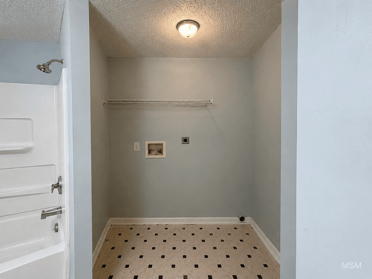 Pooler House: 19 Parish Way