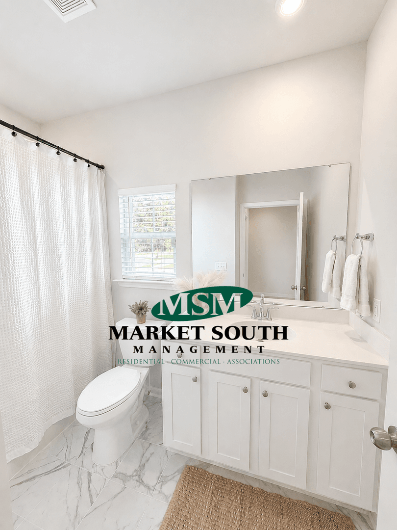 Pooler House: 108 Holloway Hill