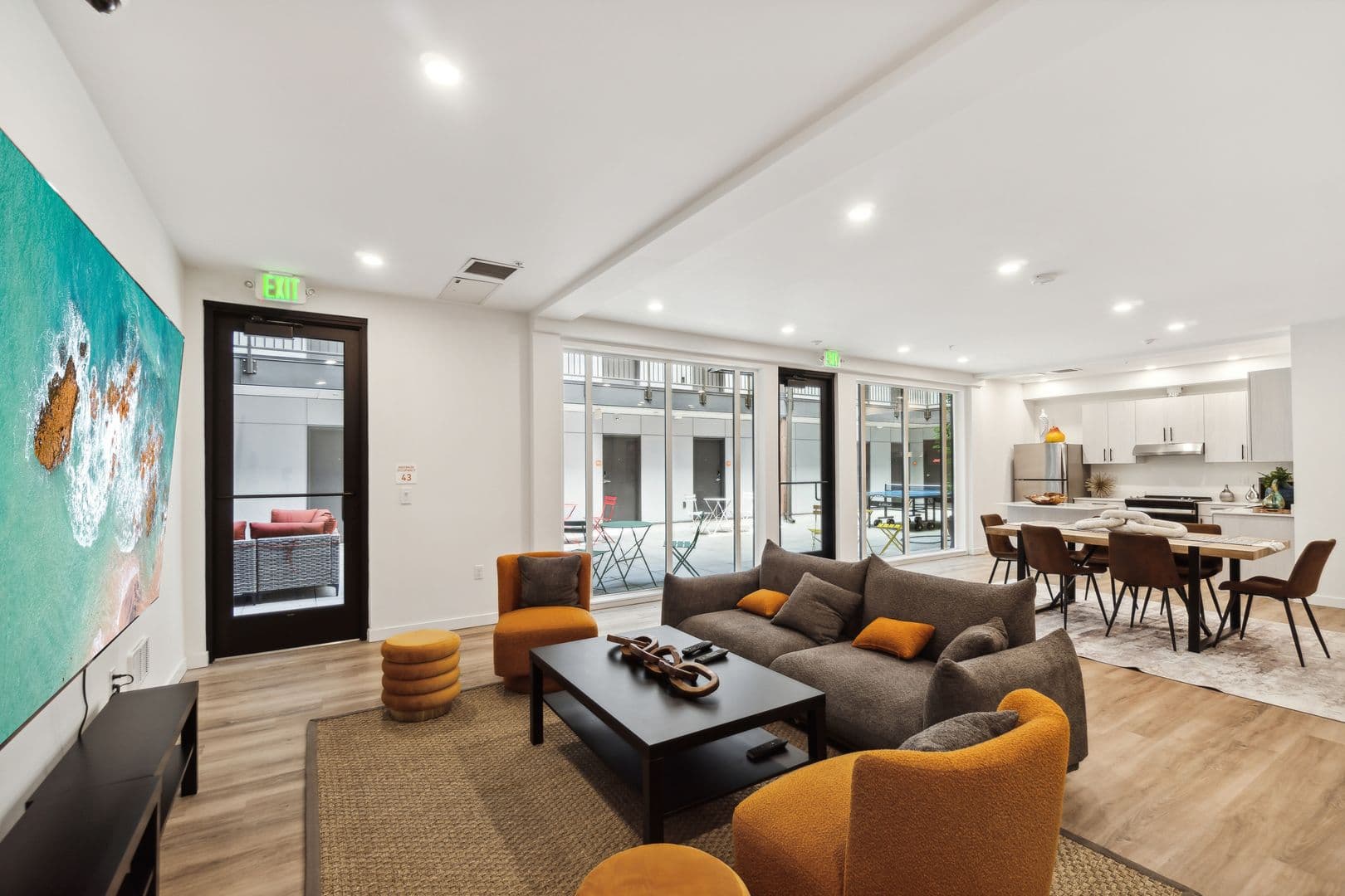 Auburn Apartment: 128 E Main St,
