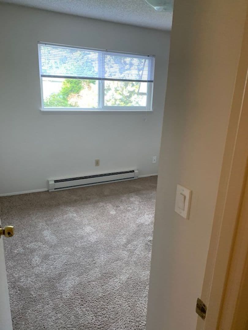 Normandy Park Apartment: 133 SW Normandy Road