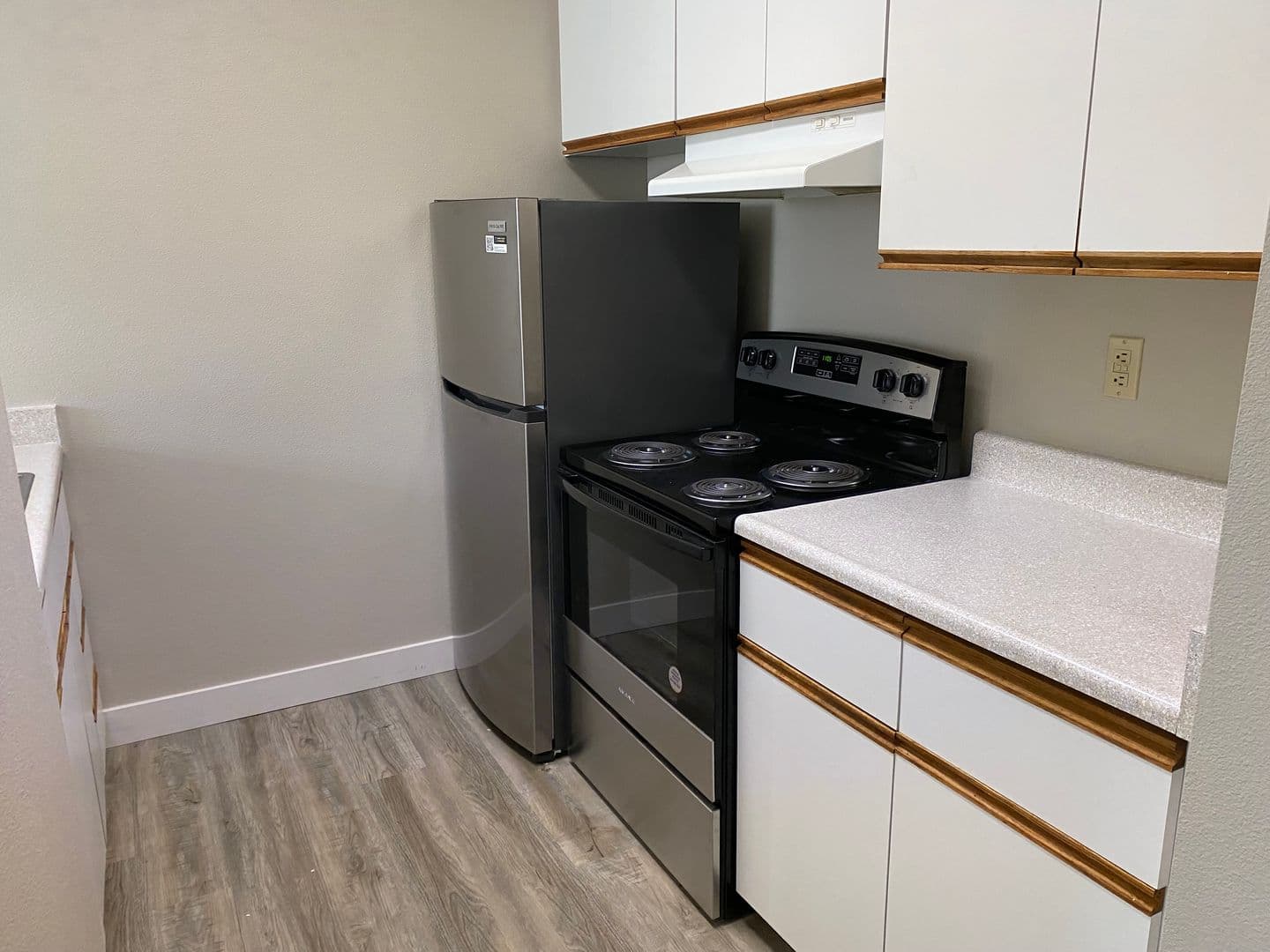 Renton Apartment: 334 Wells Ave South