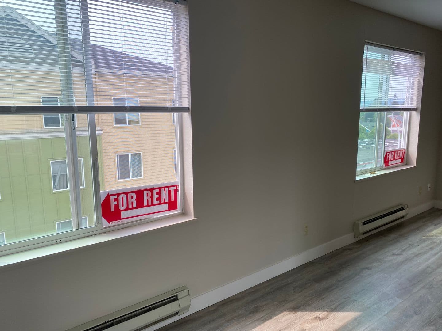 Renton Apartment: 334 Wells Ave South