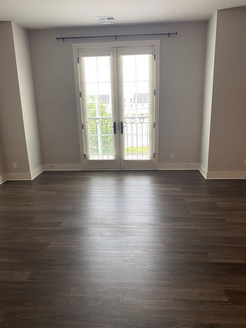 Omaha Apartment: 3625 Dewey Ave