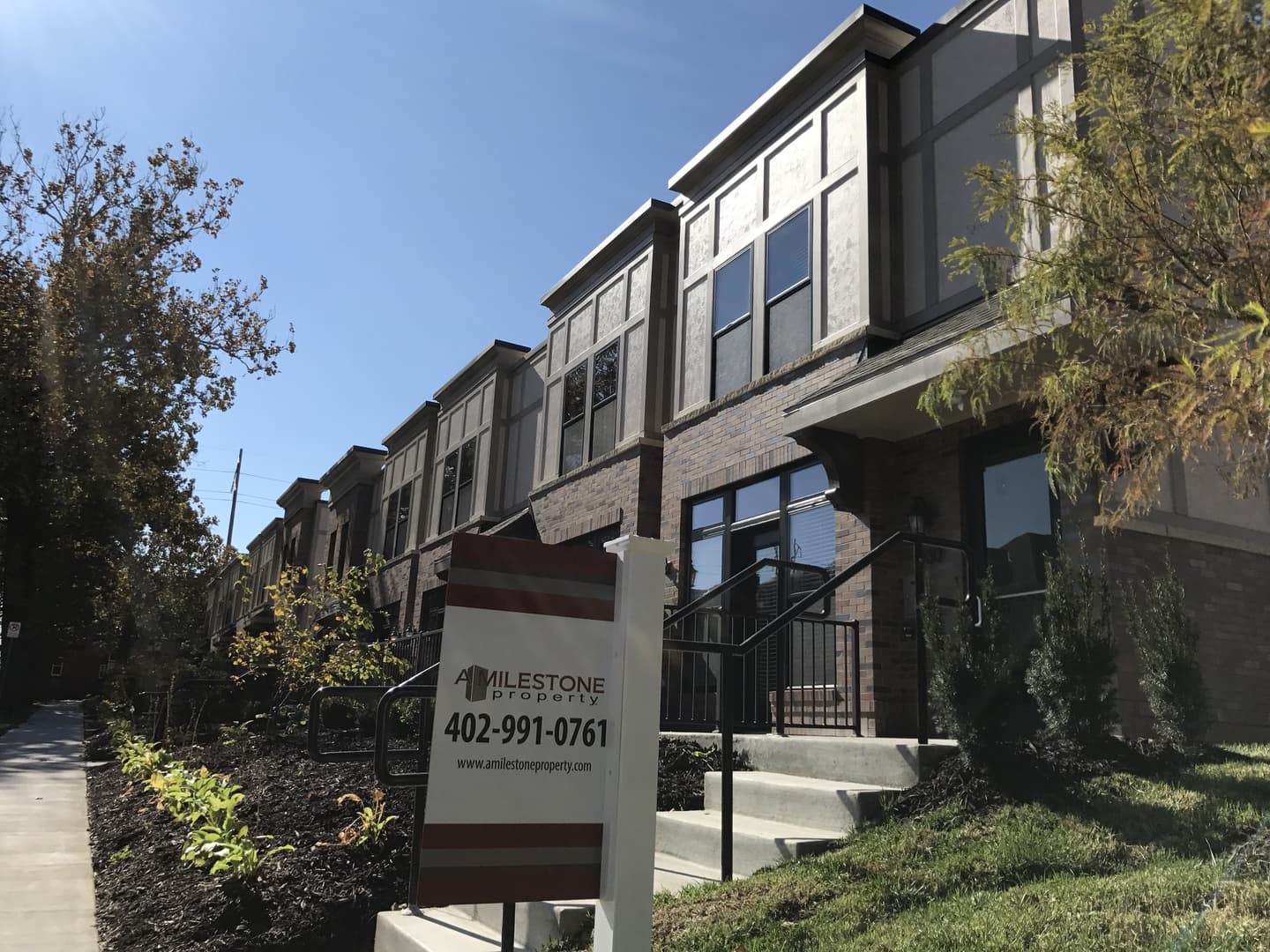 Omaha Apartment: 1042 S. 30th Avenue