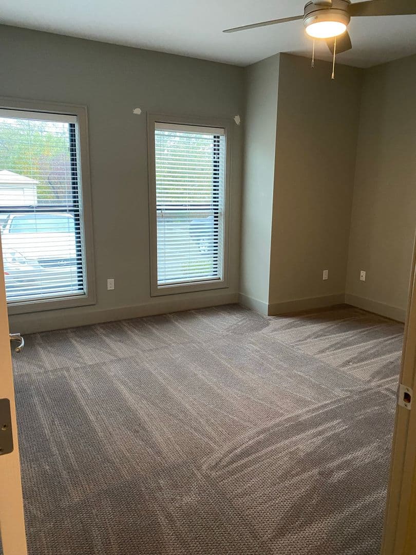 Omaha Apartment: 1042 S. 30th Avenue