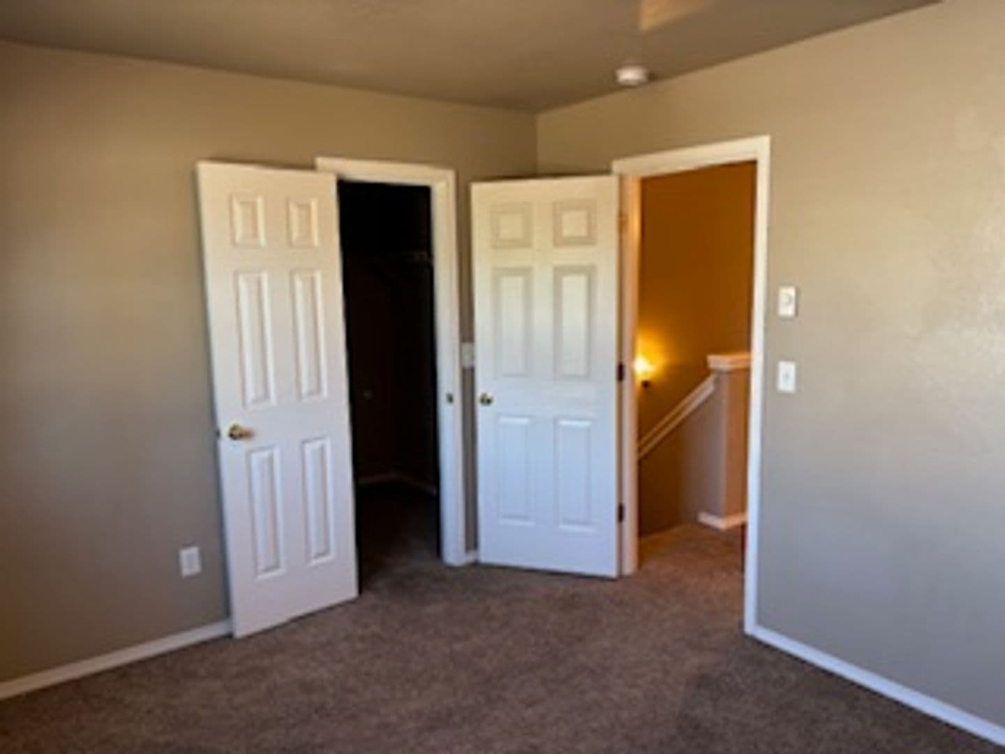 Redmond Apartment: 2566 SW Yew Avenue