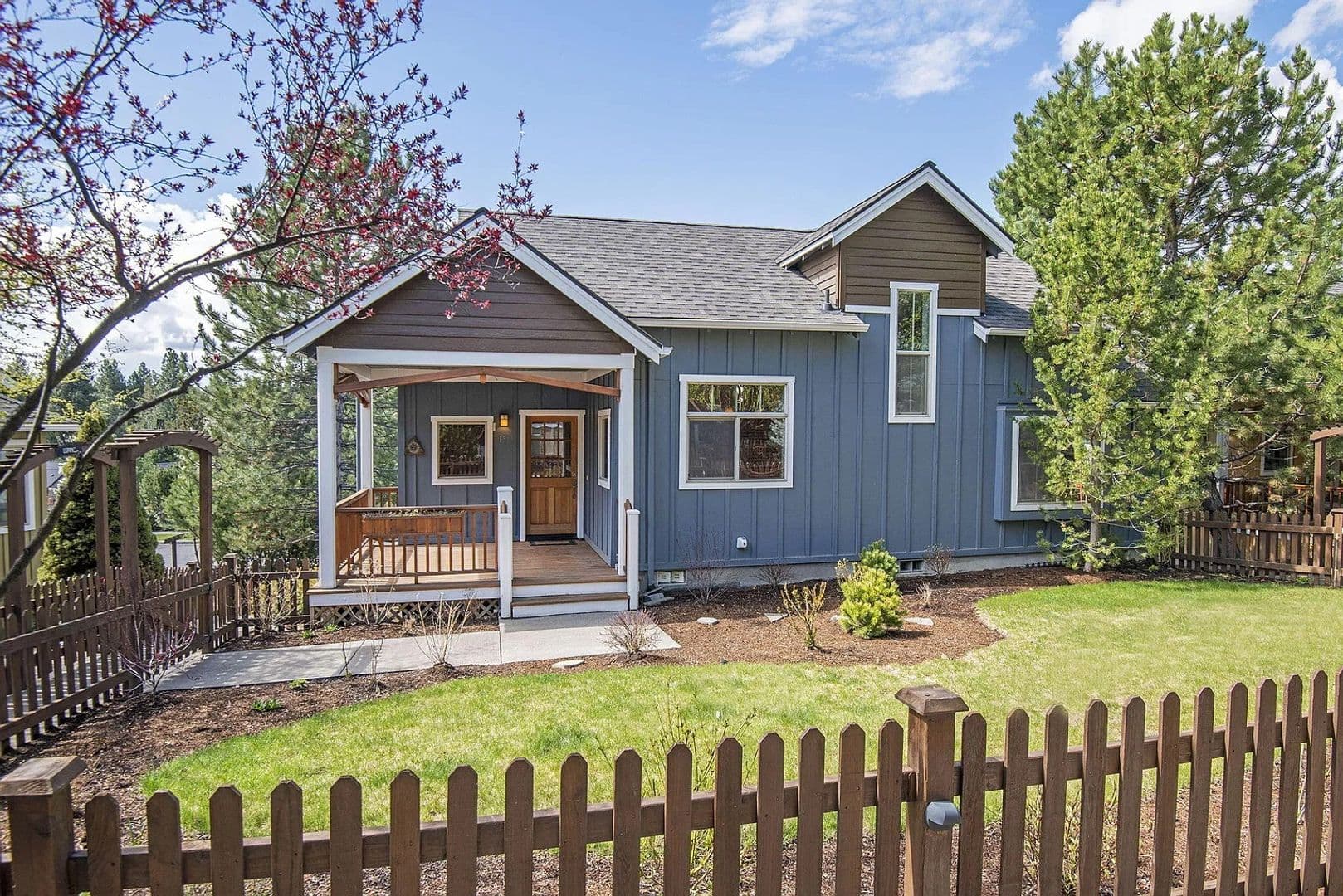 Bend House: 1940 NE Monterey Pines