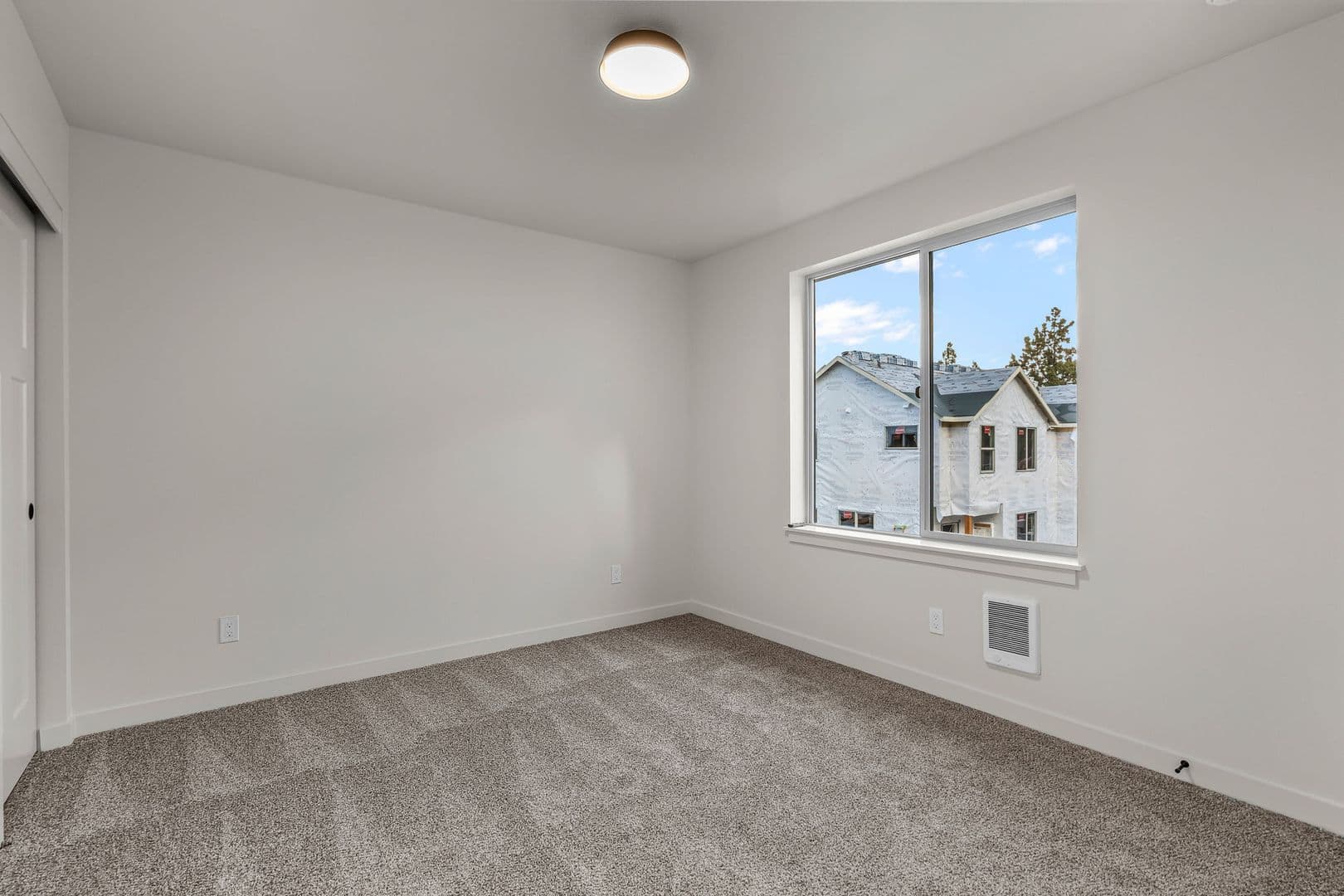 Bend Townhome: 817 SE 5th St