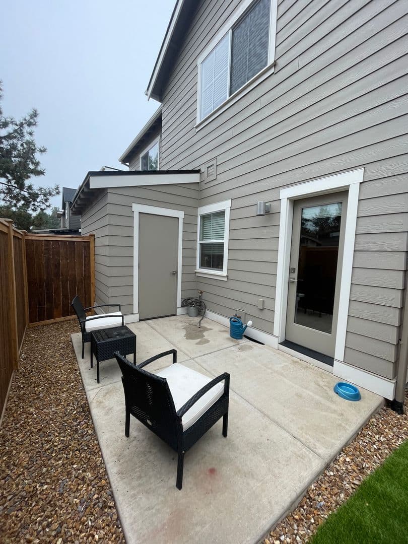 Bend Townhome: 61540 Lucia St