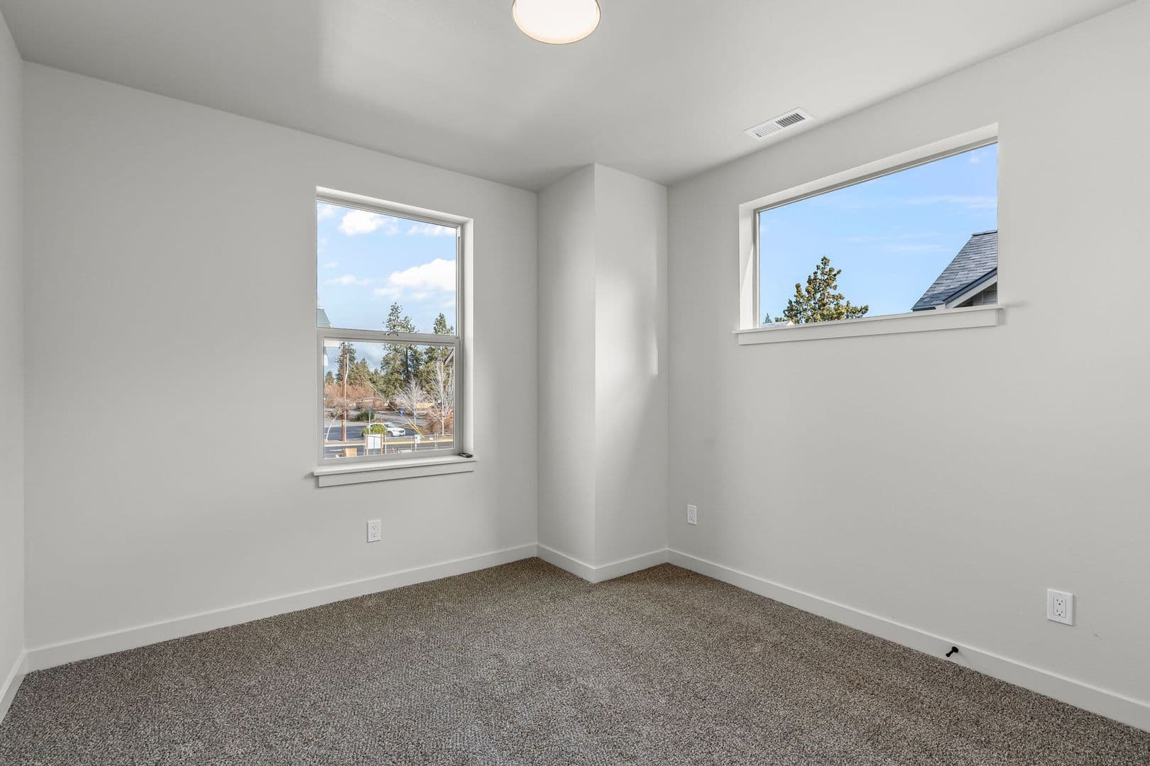 Bend Townhome: 817 SE 5th St