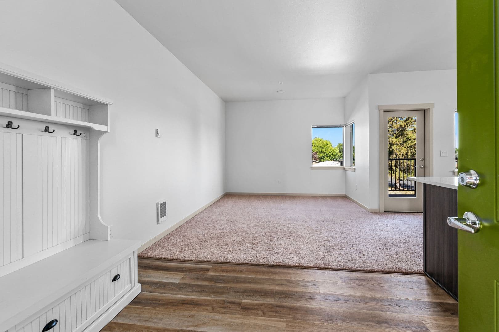 Redmond Apartment: 630 NW Kingwood Ave
