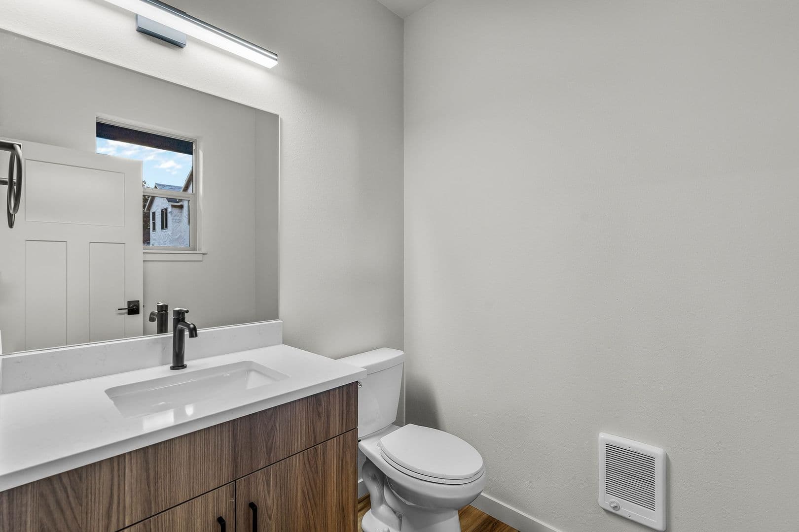 Bend Townhome: 817 SE 5th St