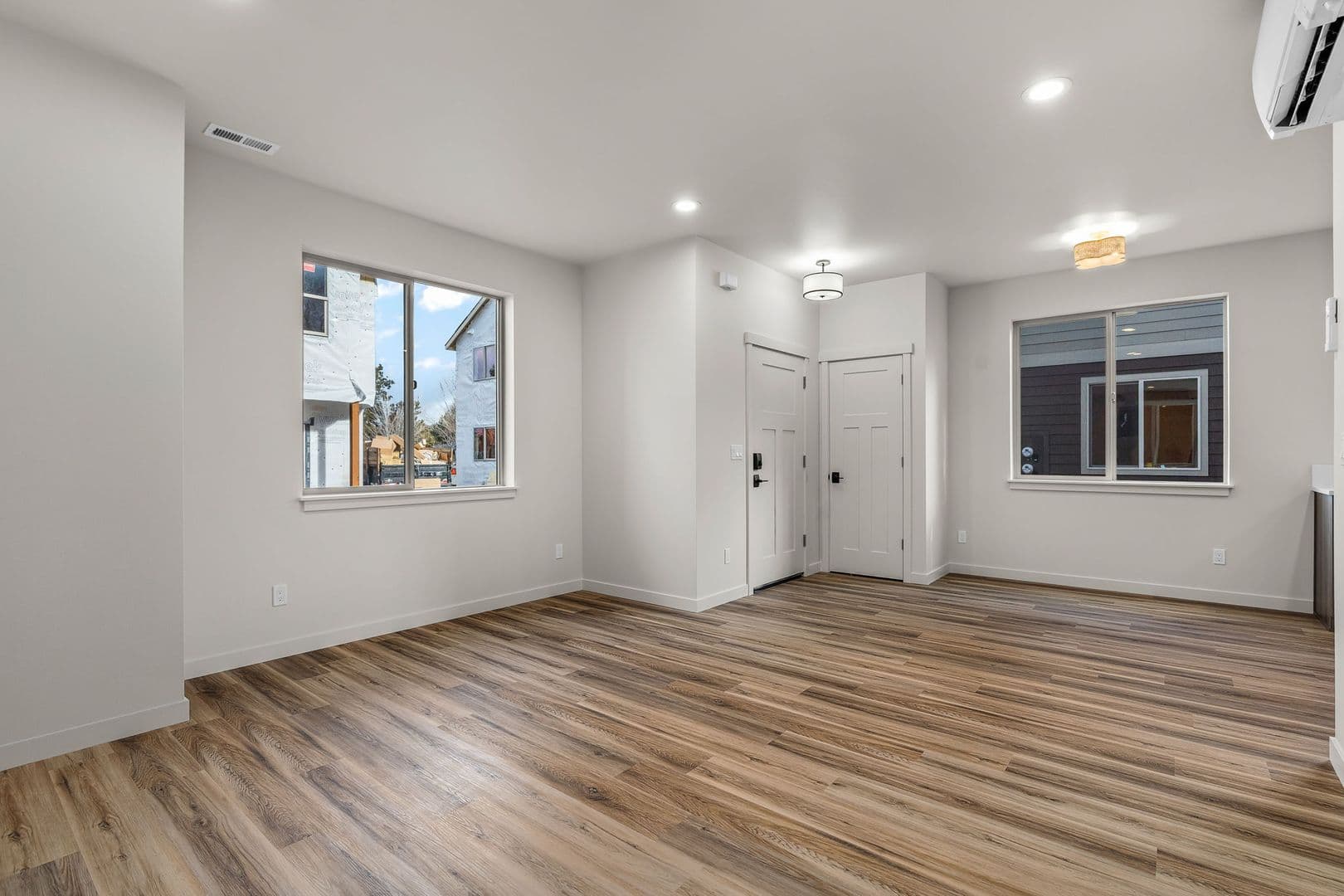 Bend Townhome: 817 SE 5th St
