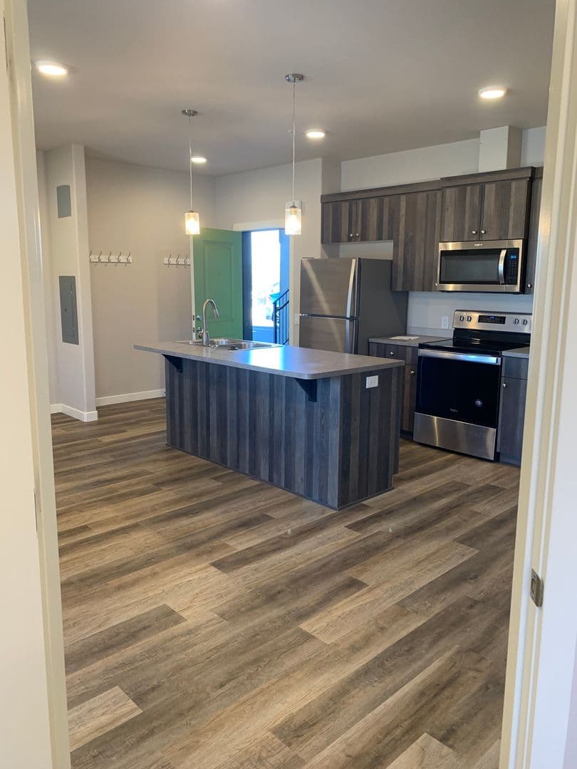 Redmond Apartment: 1140 SW 27th  - Unit 102