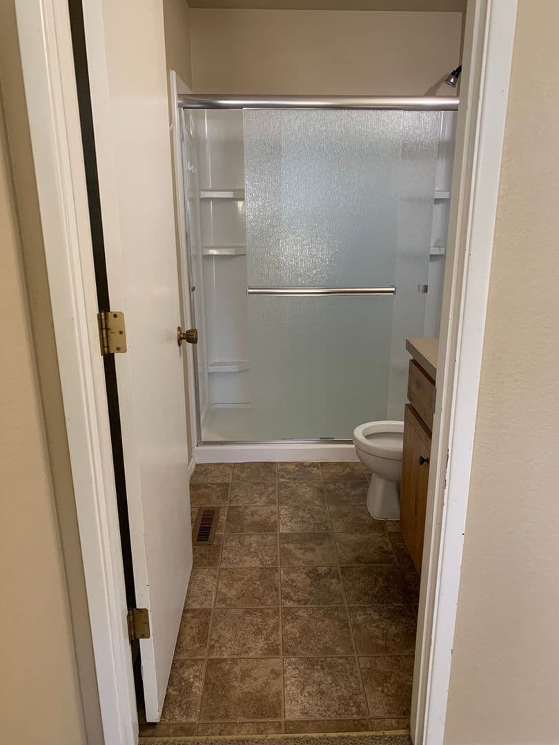 Redmond Apartment: 2155 NW 12th St.