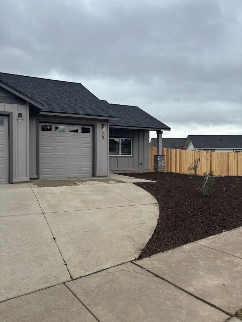 Redmond Townhome: 3554 SW 48th