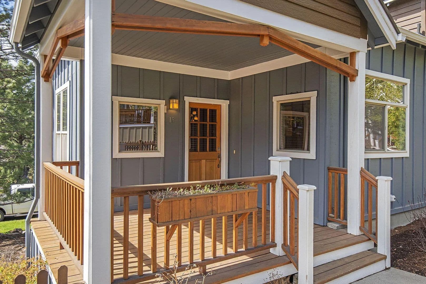 Bend House: 1940 NE Monterey Pines