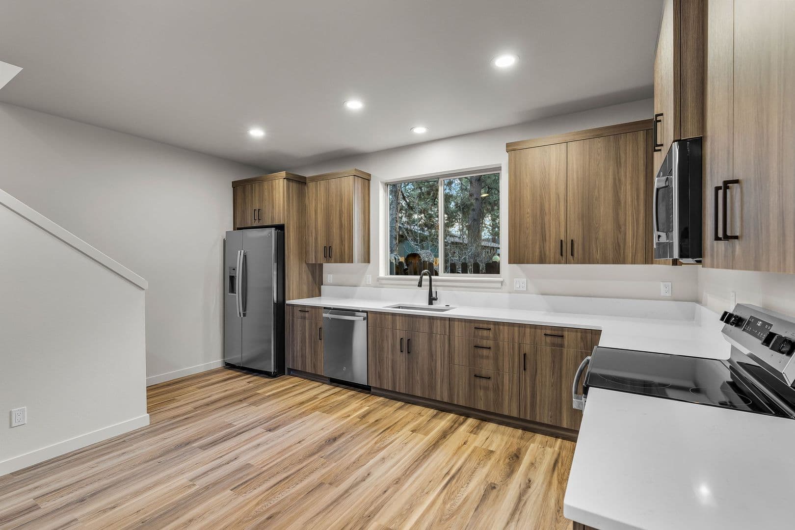 Bend Townhome: 817 SE 5th St