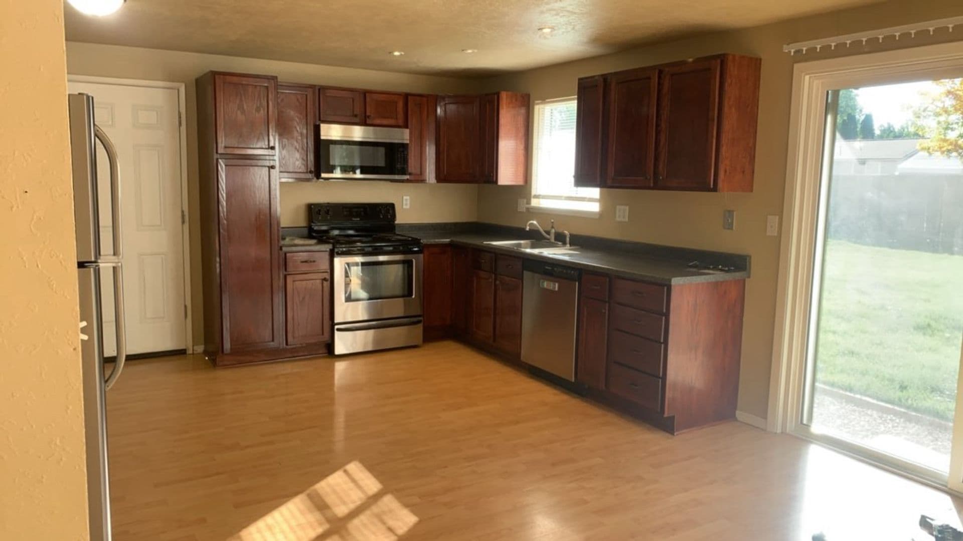 Redmond Apartment: 2155 NW 12th St.