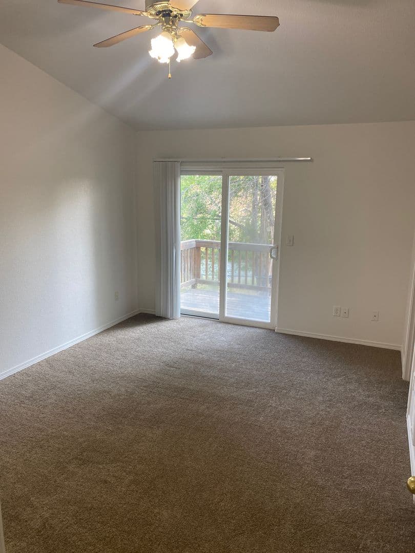 Redmond Apartment: 2566 SW Yew Avenue