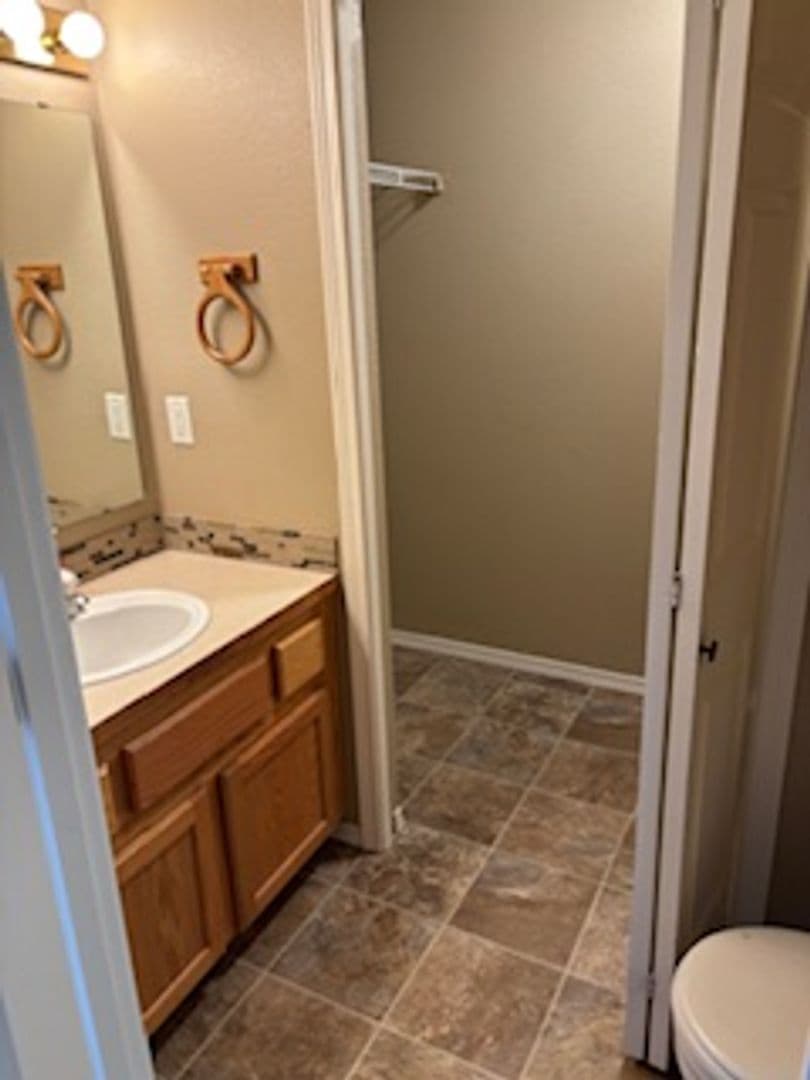 Redmond Apartment: 2566 SW Yew Avenue
