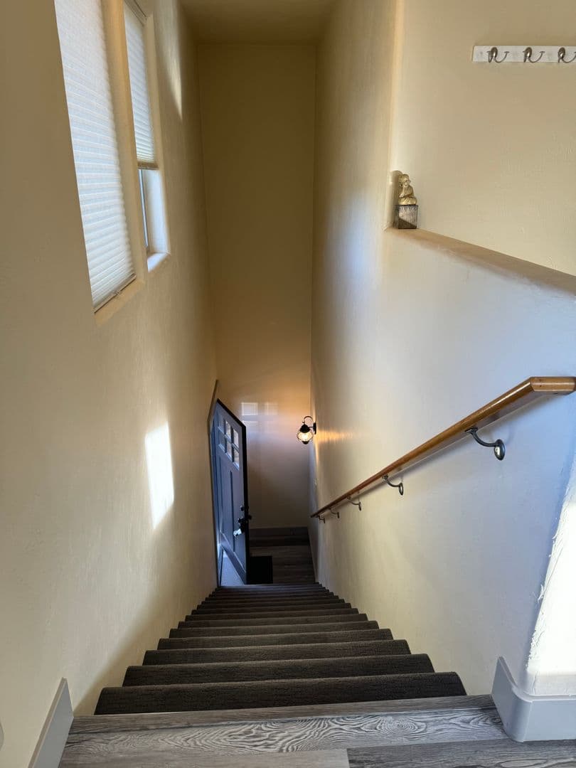 Bend Apartment: 5 SW Taft Ave