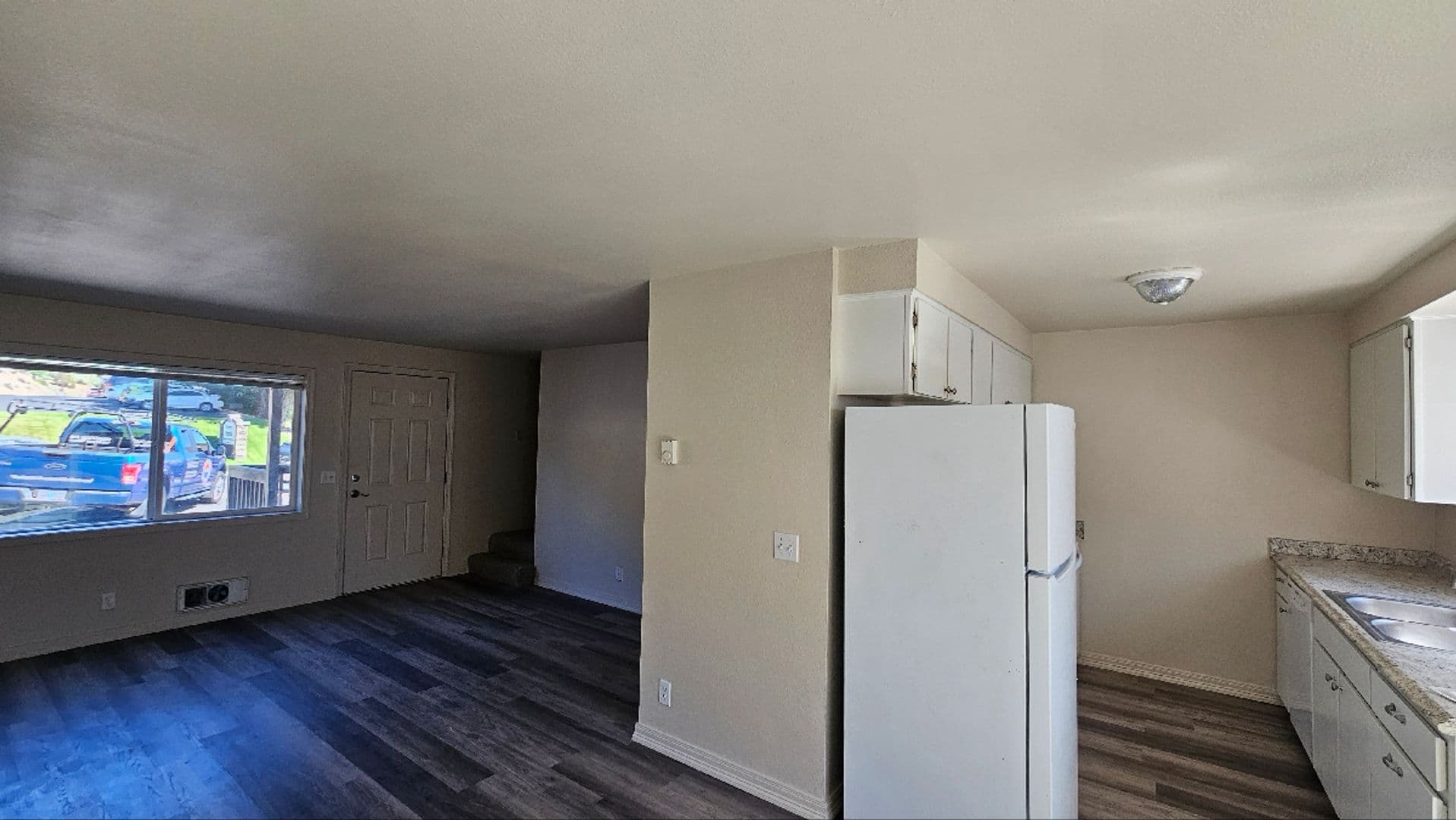 Prineville Apartment: 955 NE Elm St