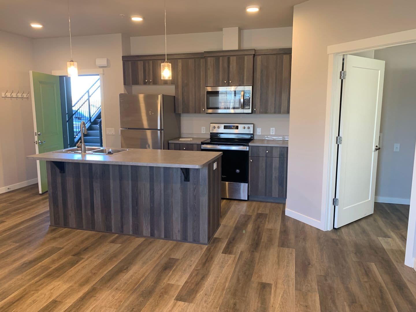 Redmond Apartment: 1140 SW 27th  - Unit 102