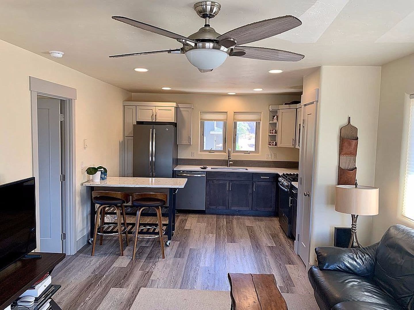 Bend Apartment: 5 SW Taft Ave