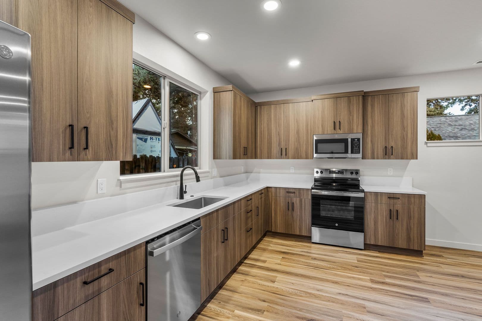 Bend Townhome: 817 SE 5th St