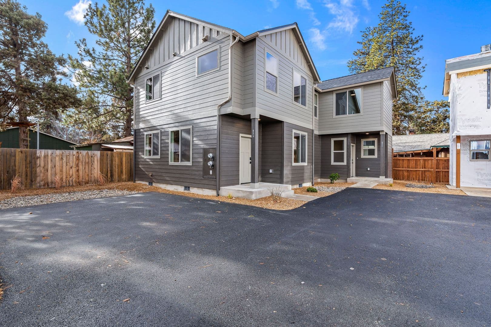 Bend Townhome: 817 SE 5th St