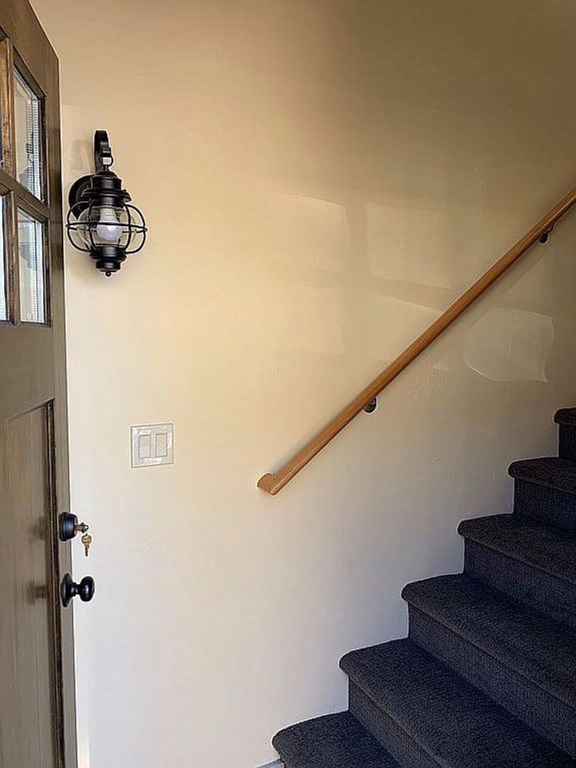 Bend Apartment: 5 SW Taft Ave