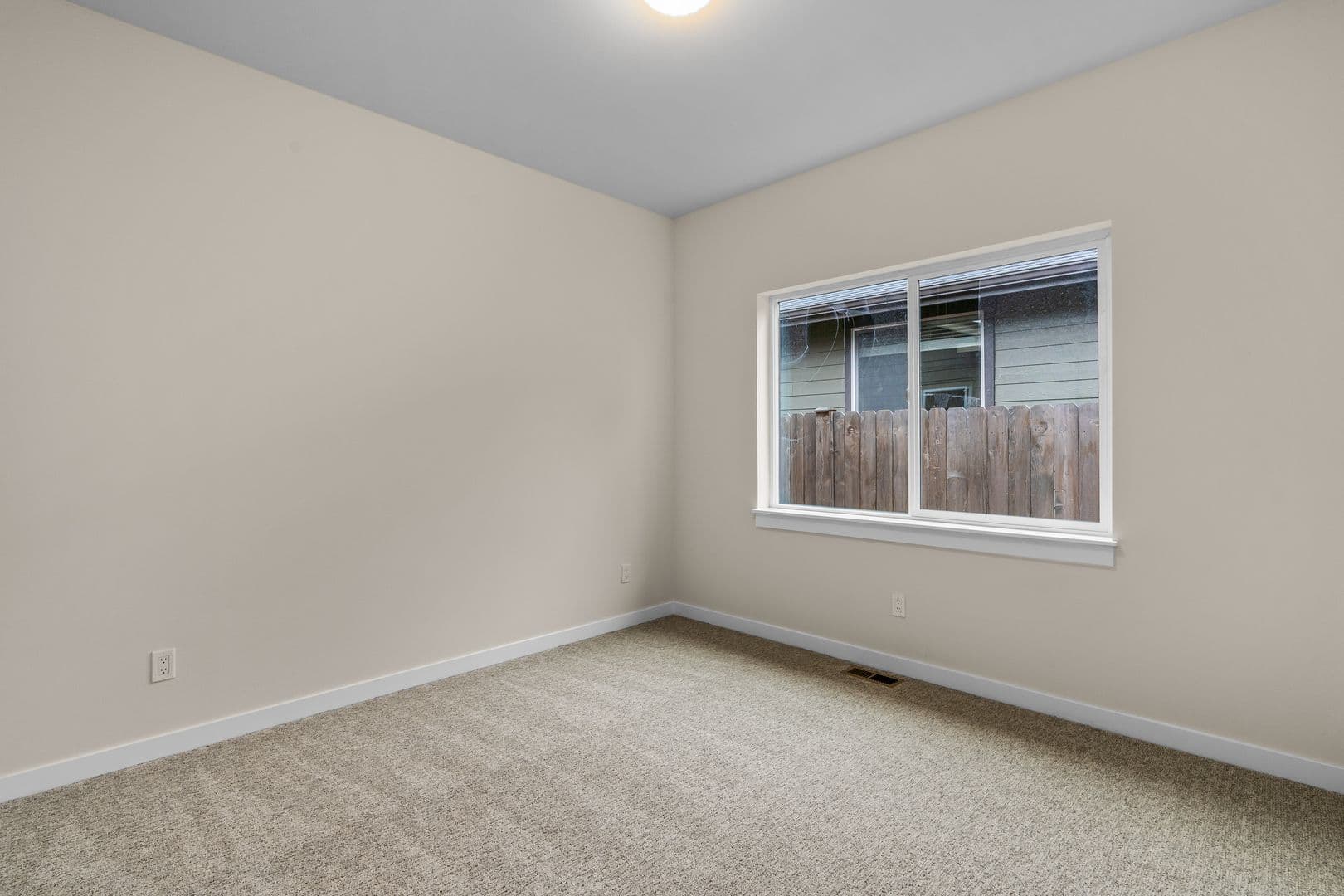 Prineville Condo: 899 NE Discovery Loop