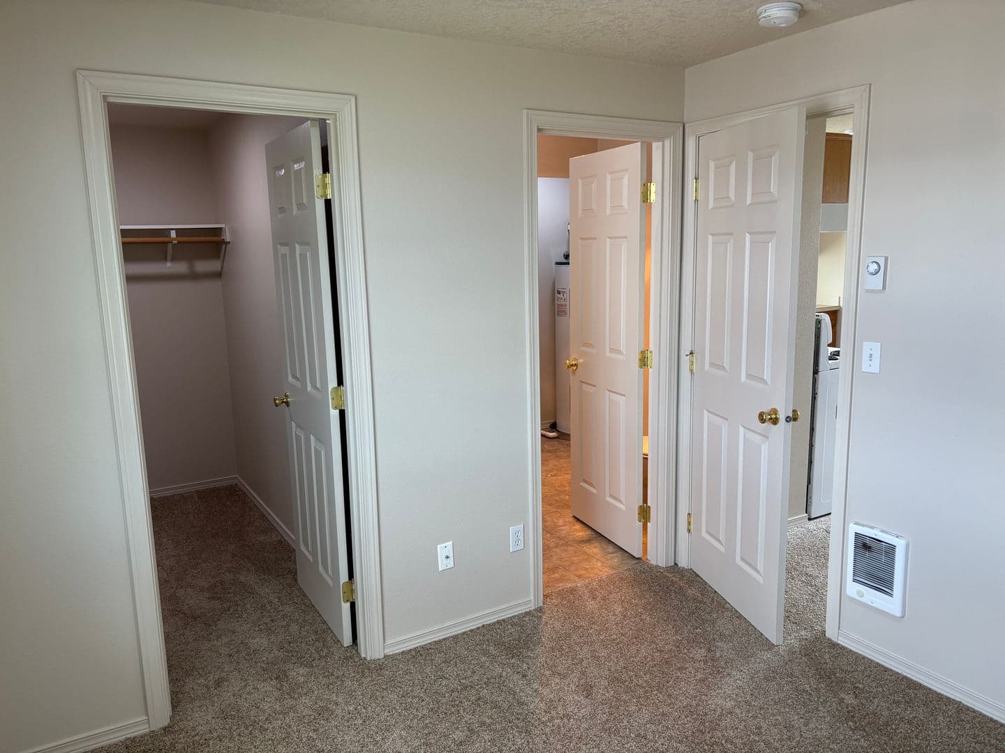 Prineville Apartment: 2063 Wolverine Loop