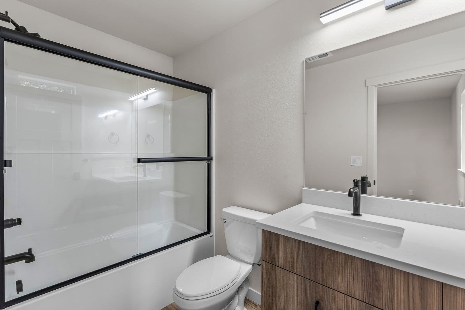 Bend Townhome: 817 SE 5th St