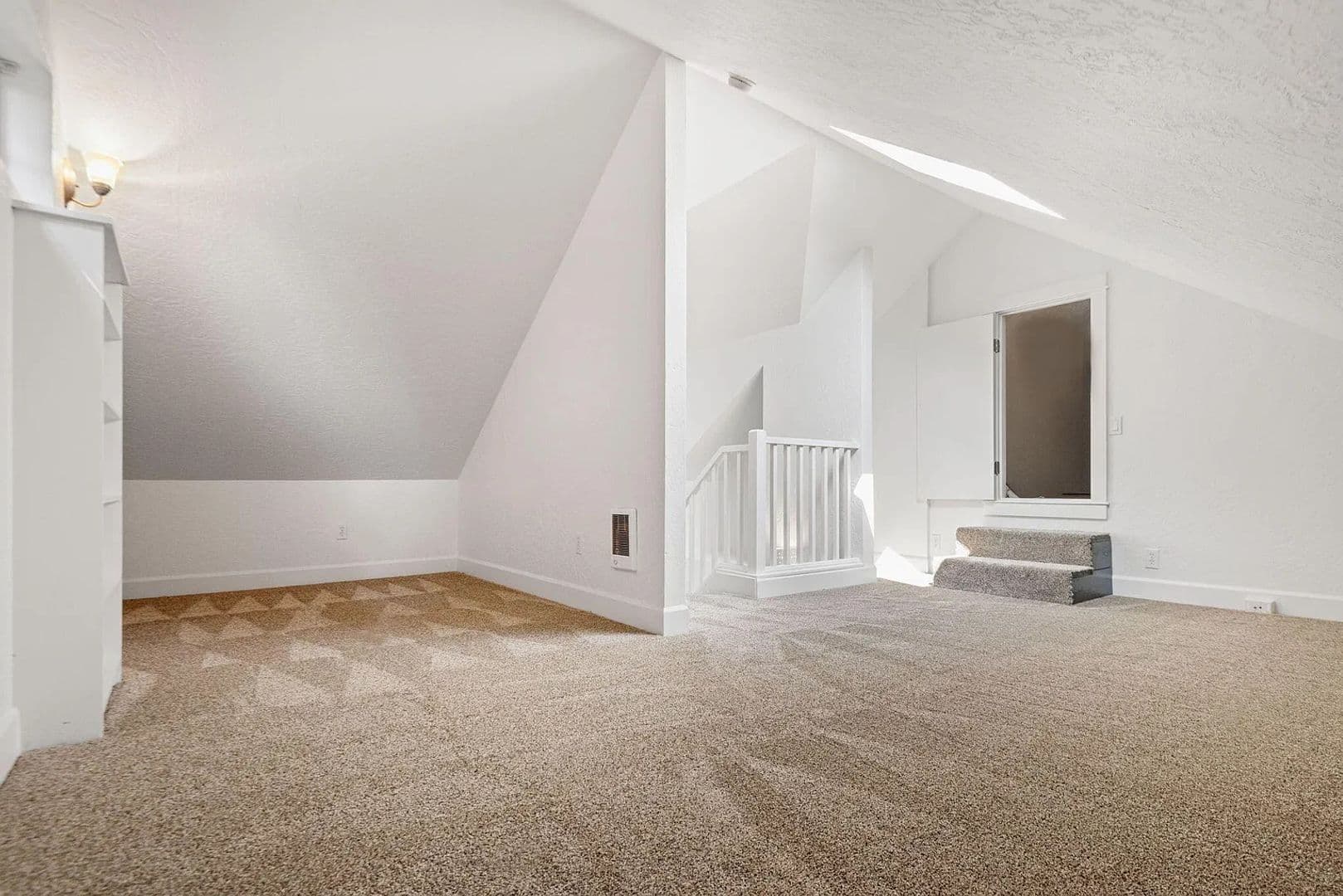 Bend House: 1940 NE Monterey Pines