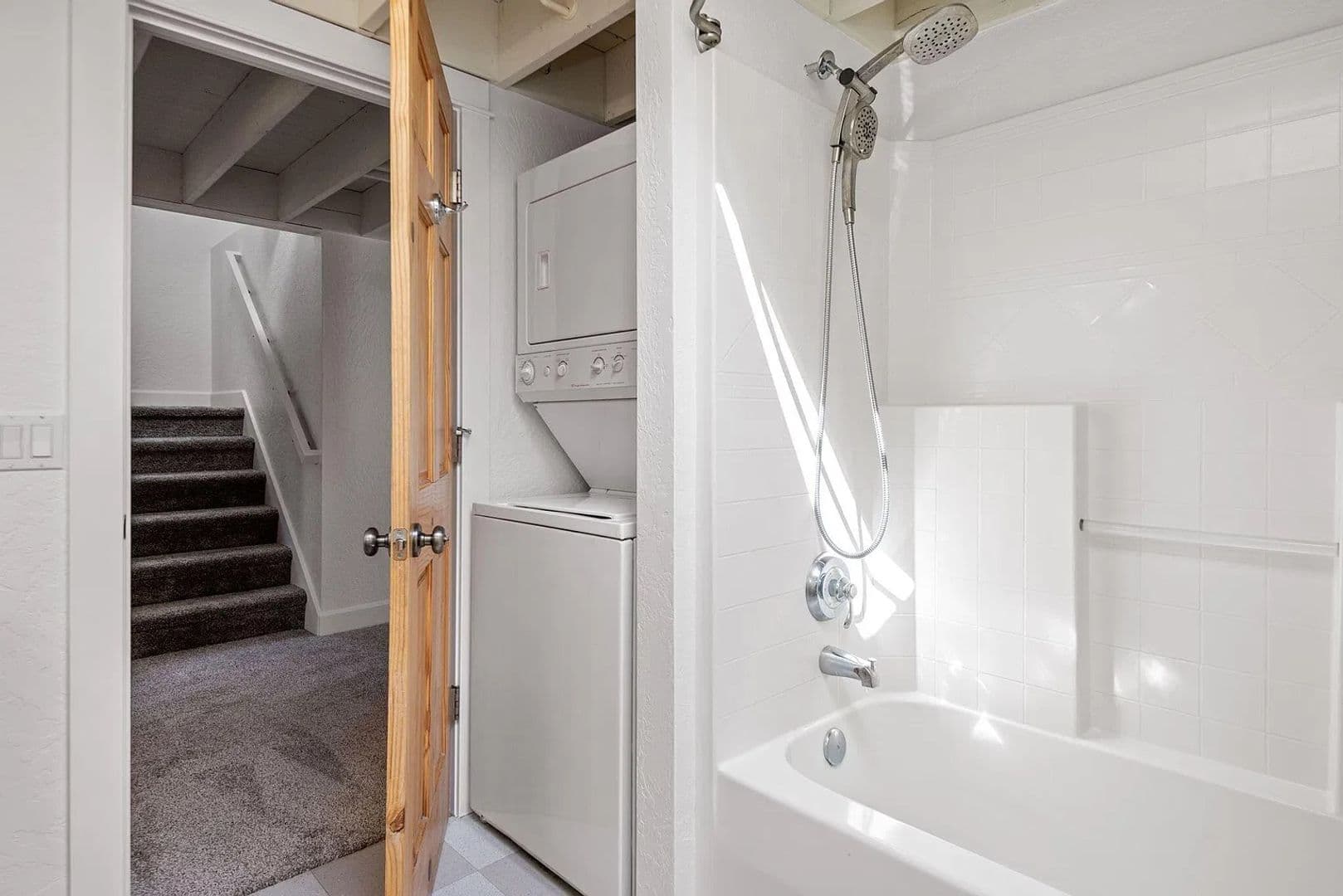 Bend House: 1940 NE Monterey Pines