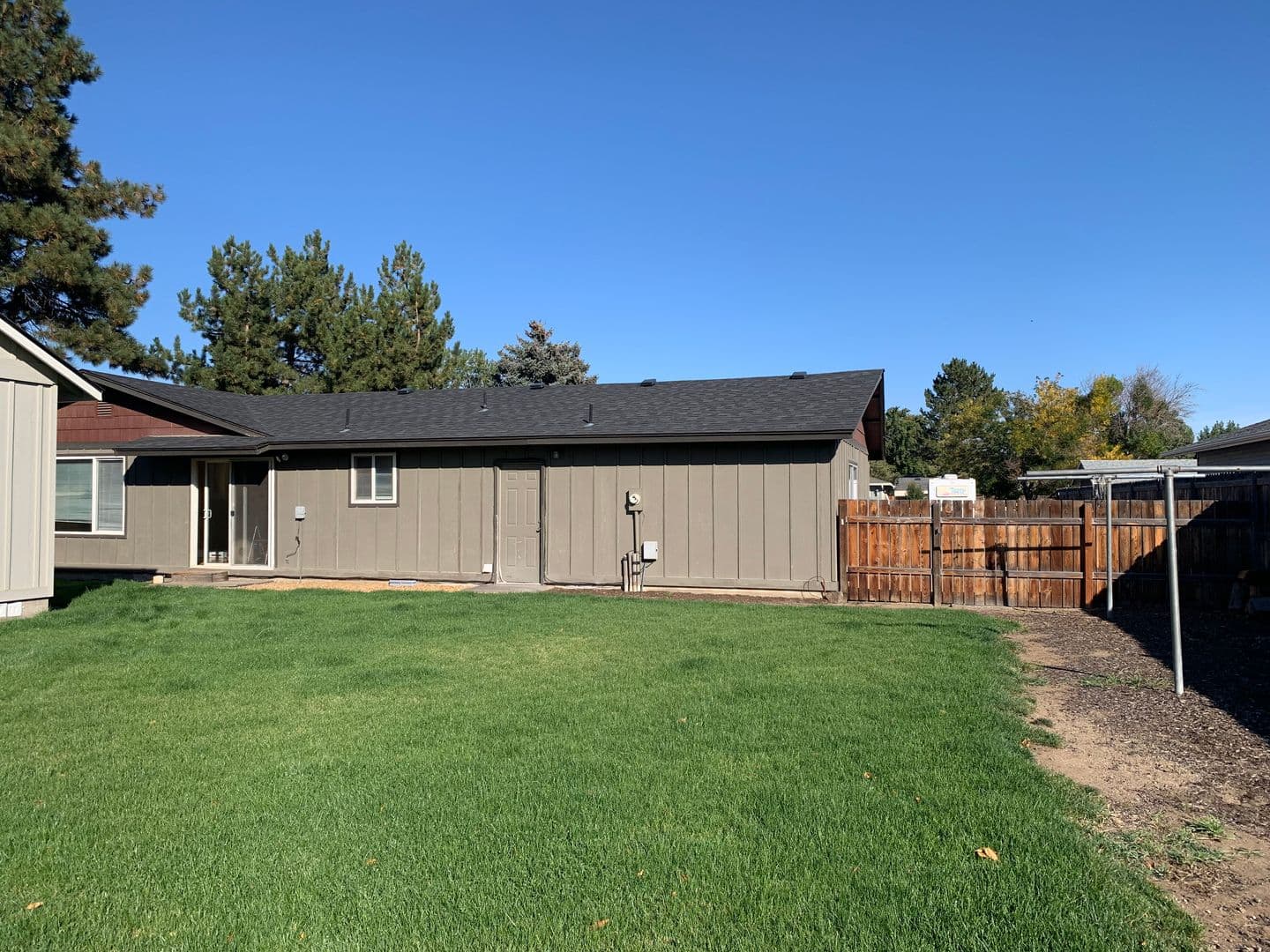 Redmond Apartment: 2155 NW 12th St.