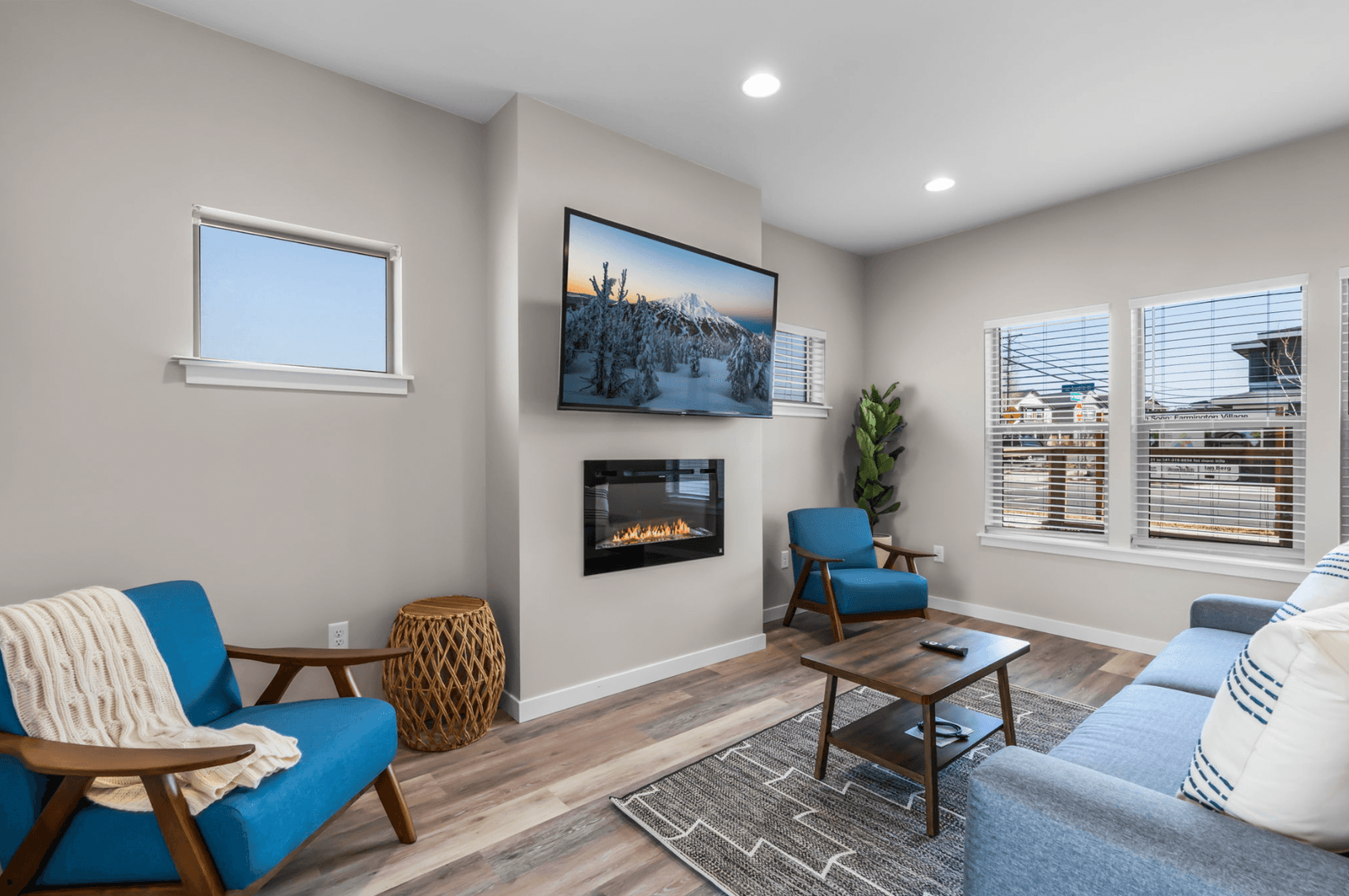 Bend House: 61579 Lucia St