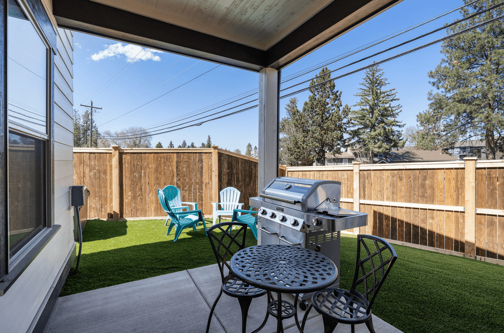 Bend House: 61579 Lucia St