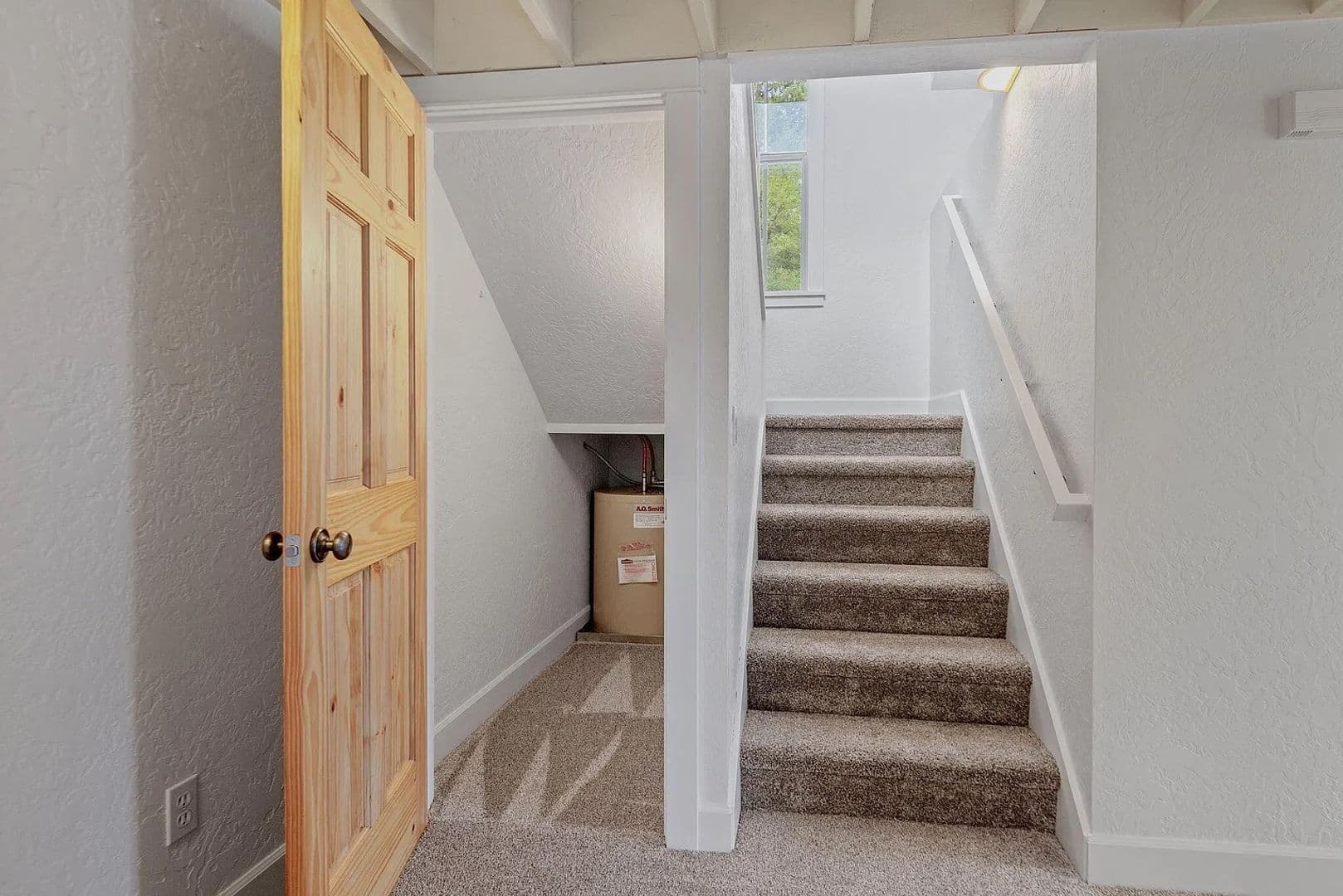 Bend House: 1940 NE Monterey Pines